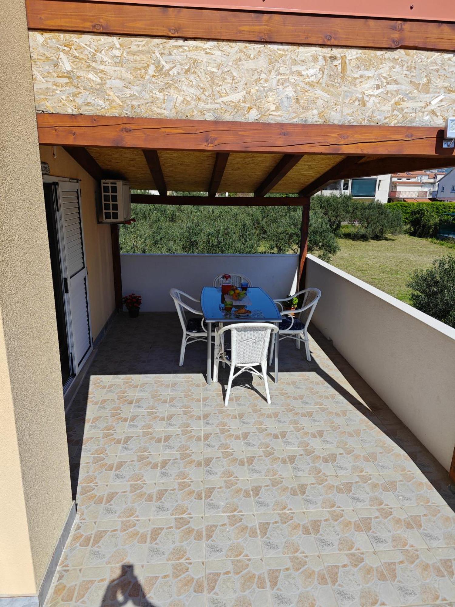 Apartment Paula Kastela Exterior photo