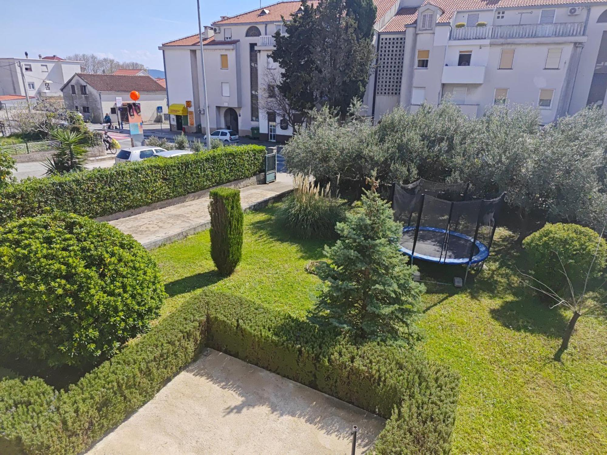 Apartment Paula Kastela Exterior photo