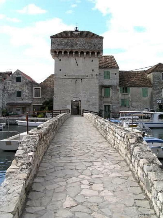 Apartment Paula Kastela Exterior photo
