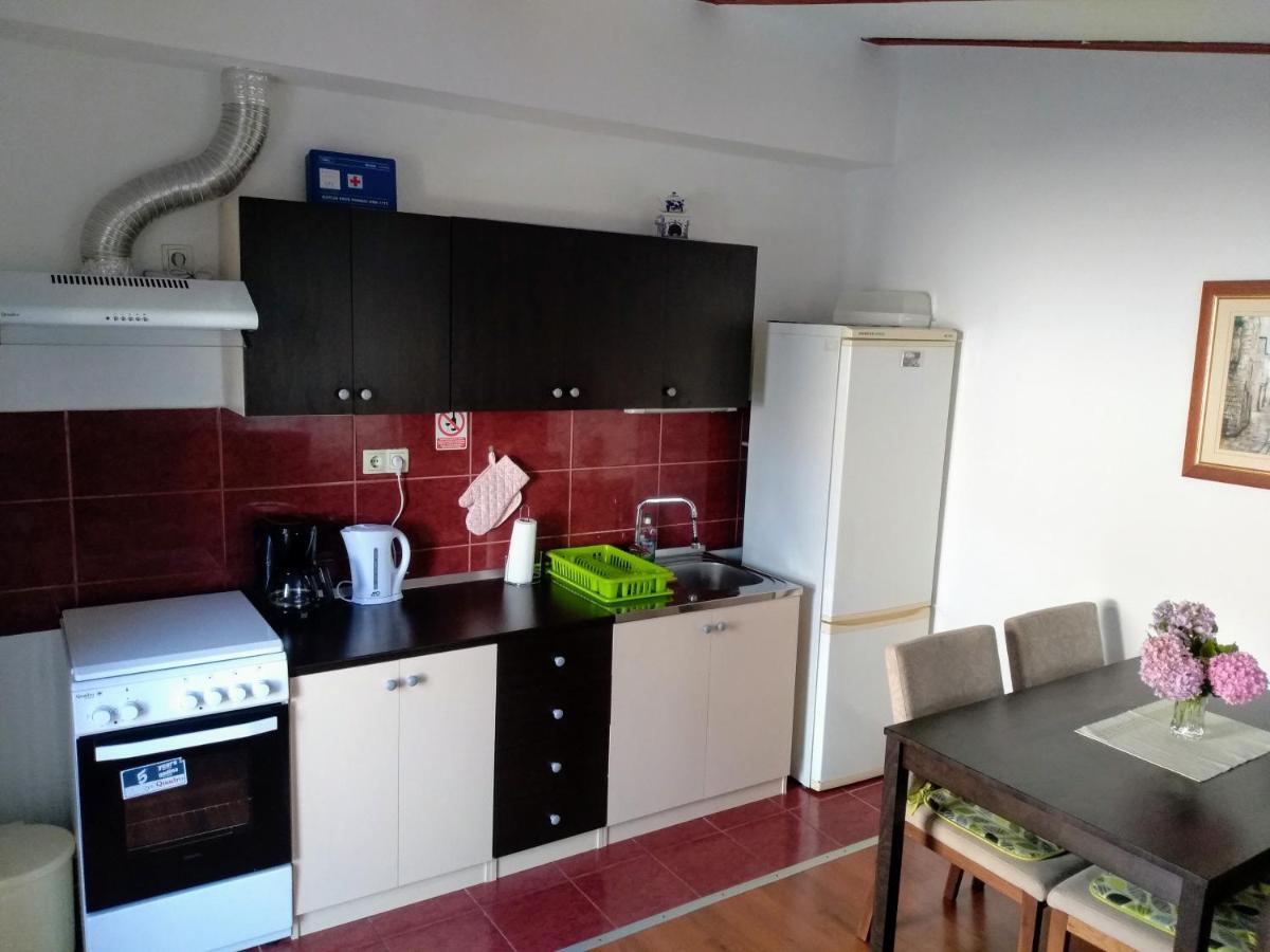 Apartment Paula Kastela Exterior photo